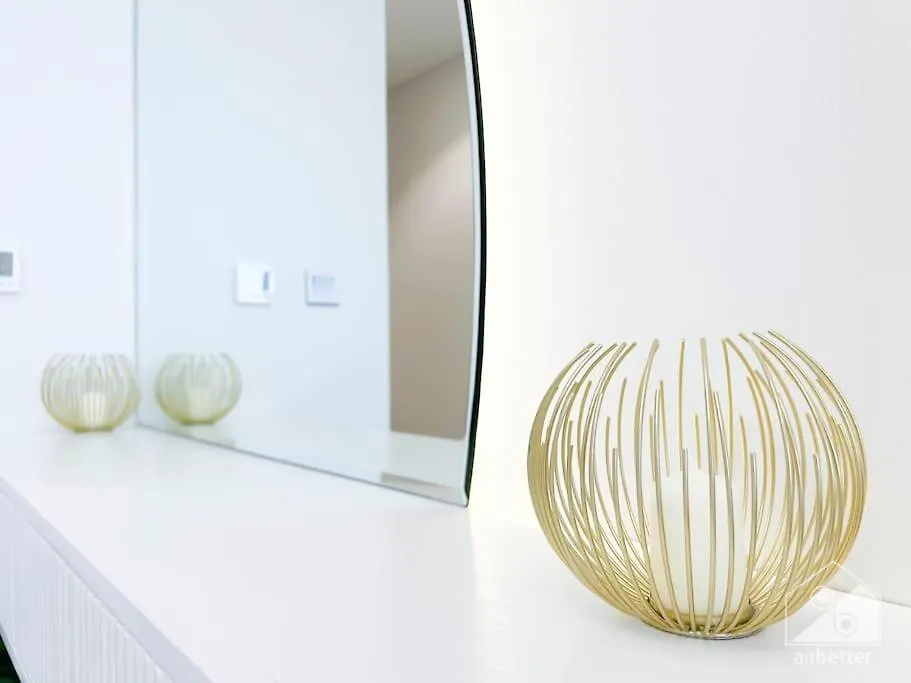 Apartament Luxury Living In Azizi Riviera & Cozy Balcony Dubaj