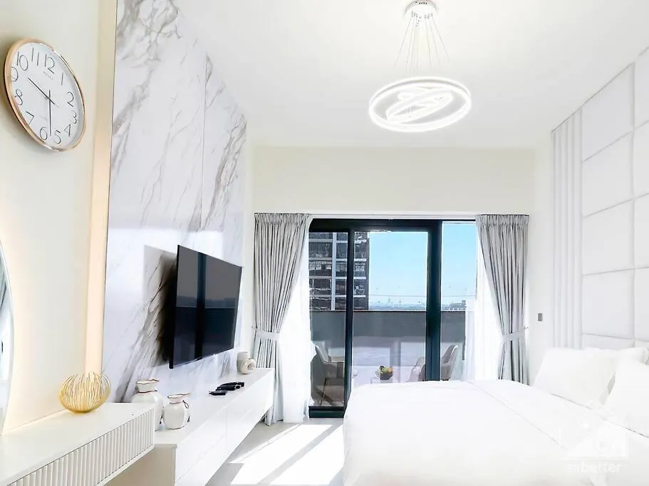 Apartament Luxury Living In Azizi Riviera & Cozy Balcony Dubaj